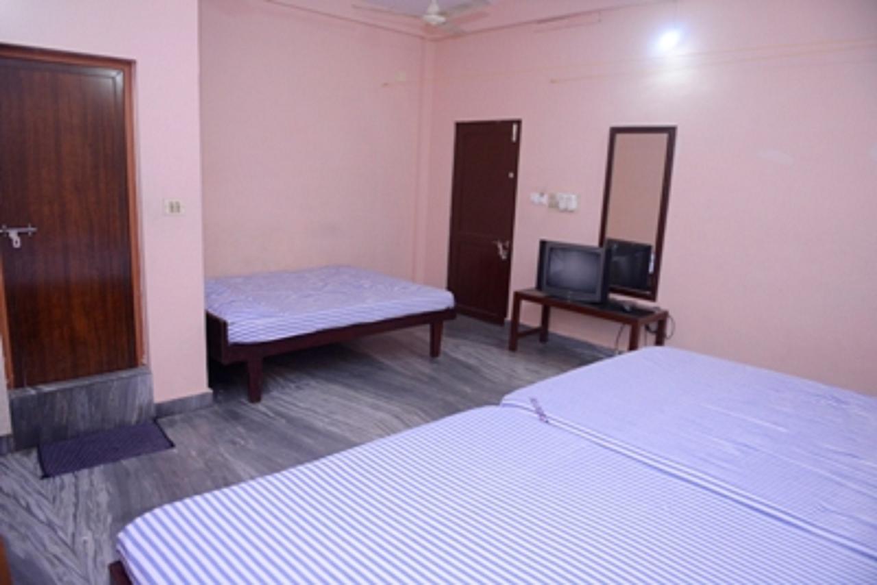 Ppg Tourist Home Chottanikara Dış mekan fotoğraf